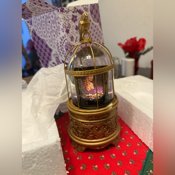 Taylor Swift Speak Now (Taylor's Version) Frame Snowglobe - Picture 6 of 8